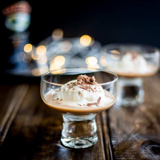 Baileys Affogato – An Easy Dessert