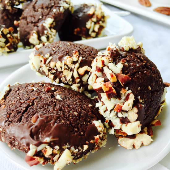 Flaxseed, cacao and pecan nuts
