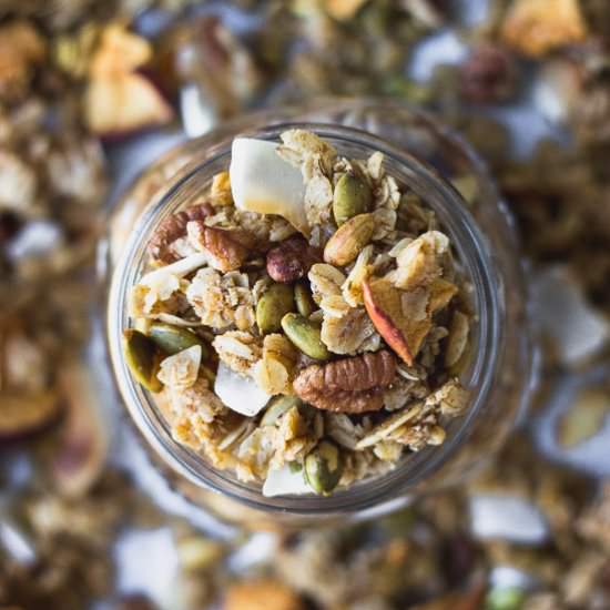 Easy Autumn Spice Granola