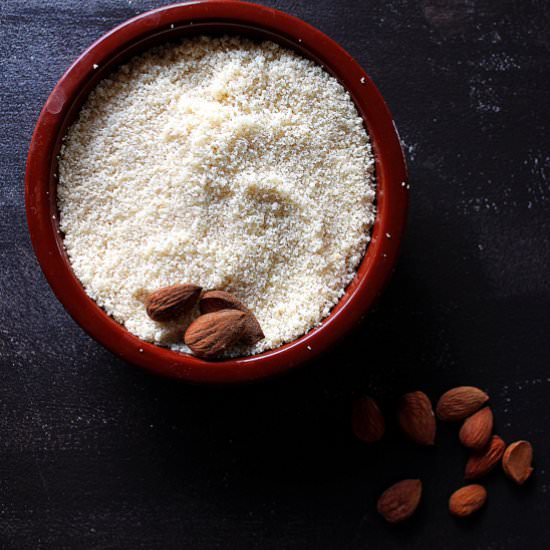 Homemade almond powder