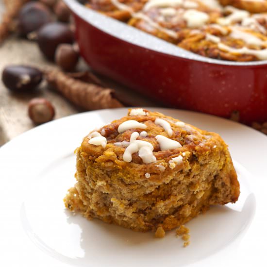 Vegan Pumpkin-Cinnamon Rolls
