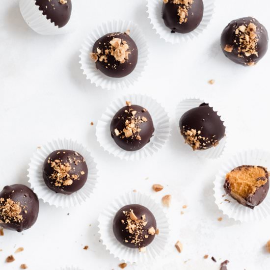 Paleo Chocolate Pumpkin Truffles