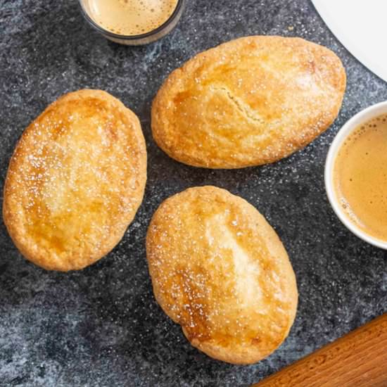 Italian Cream Filled Pastry