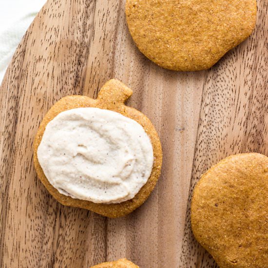 frosted pumpkin gingerbread cookies