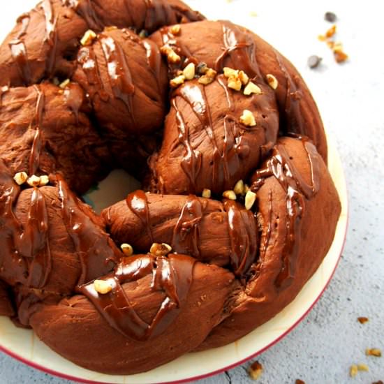 Chocolate Bread Wreath with Walnuts