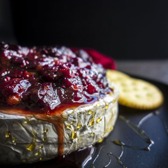 Baked Brie with Cranberry Chutney