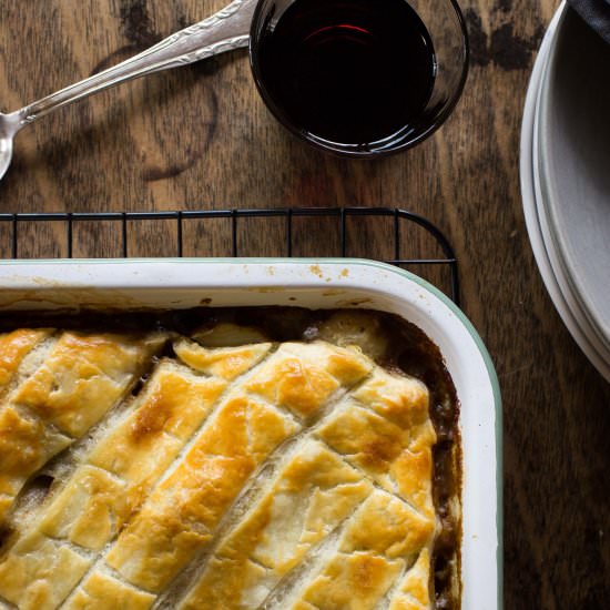 Steak and wine pie
