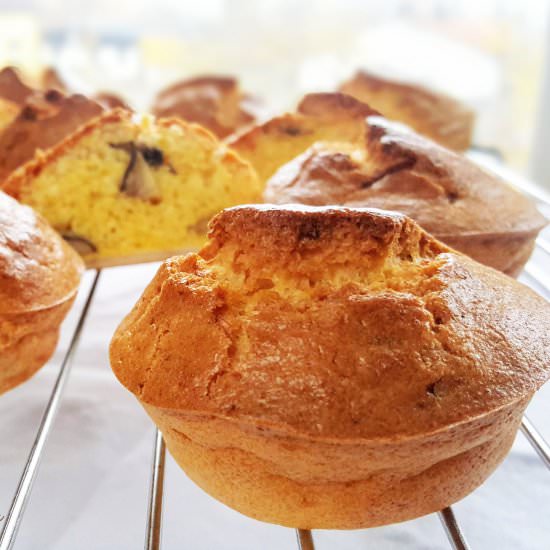 Halloumi & mushroom polenta muffins