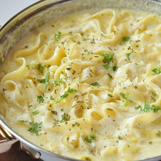 Fettuccine Alfredo