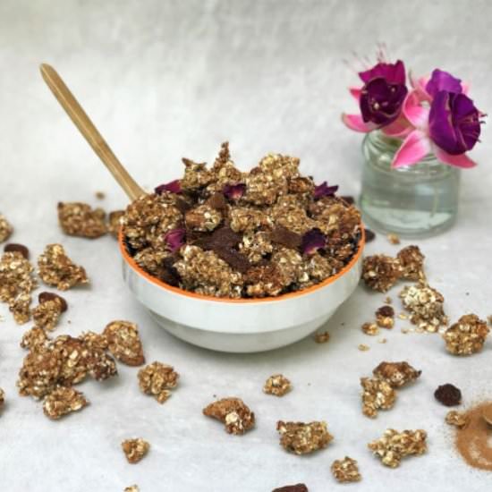 Crunchy Chai Walnut Granola