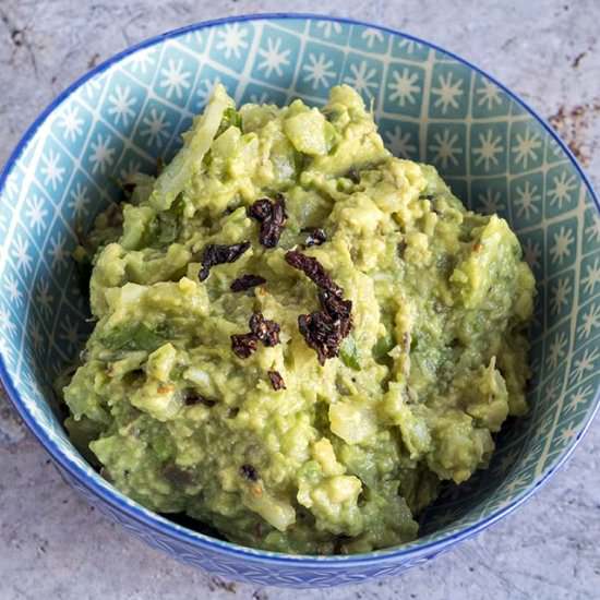 vegan guacamole with chipotle