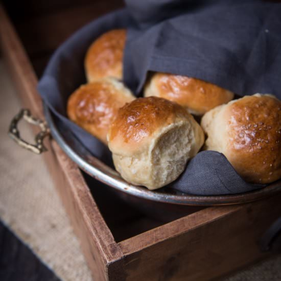 1 hour Butter and Beer Dinner Rolls