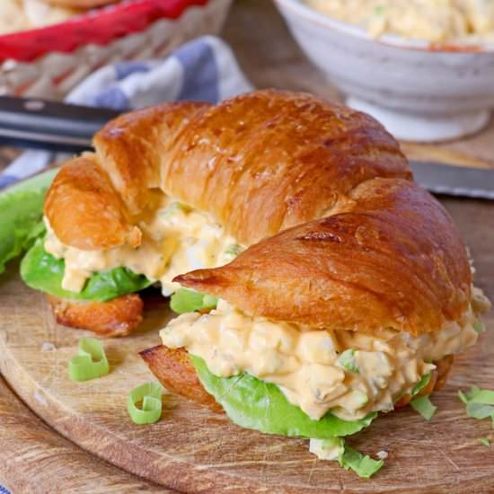 EGG SALAD SANDWICH