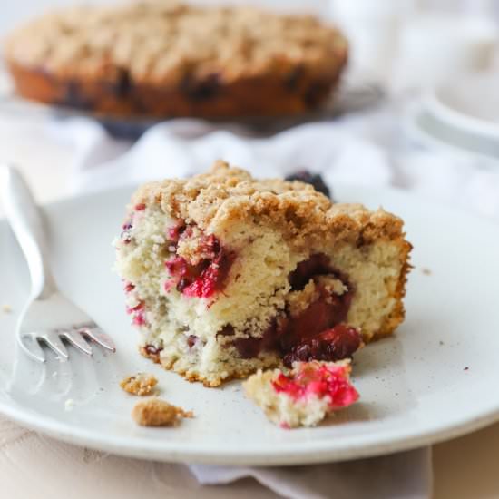 Easy Blackberry Crumble Cake