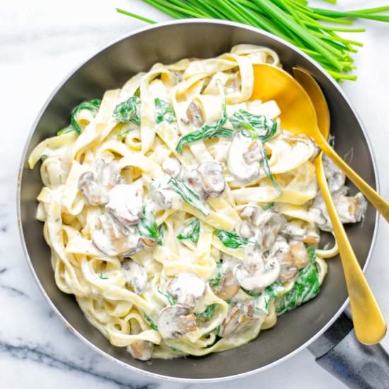 Spinach Mushroom Fettuccine Alfredo