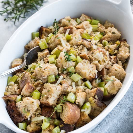 Easy Slow Cooker Stuffing