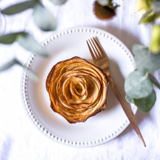 Apple flower tarts