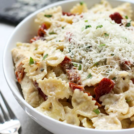 Creamy Sun-dried Tomato Pasta