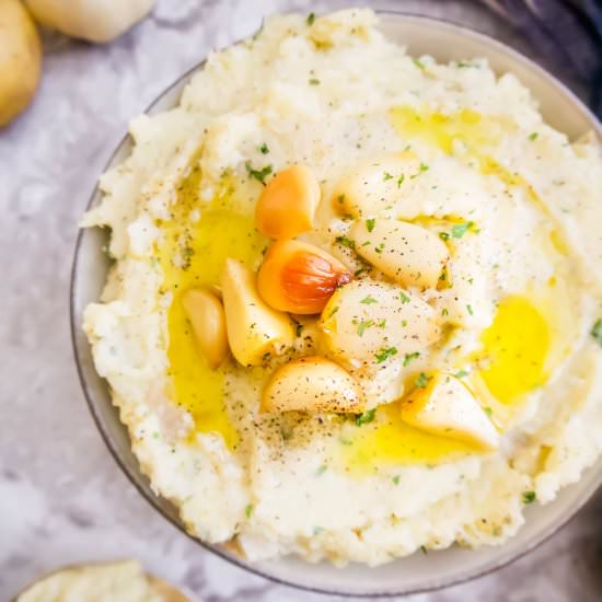 Garlic Mashed Cauliflower Potatoes