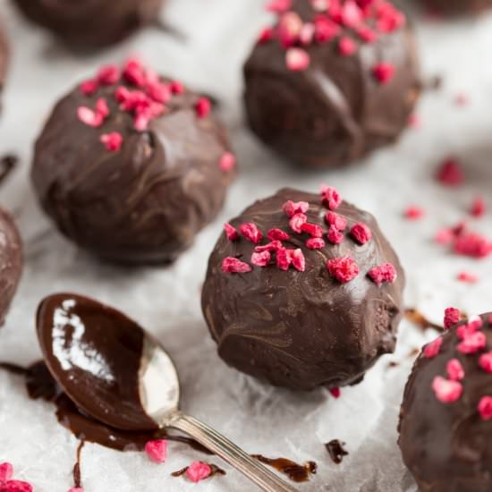 Raspberry chocolate balls