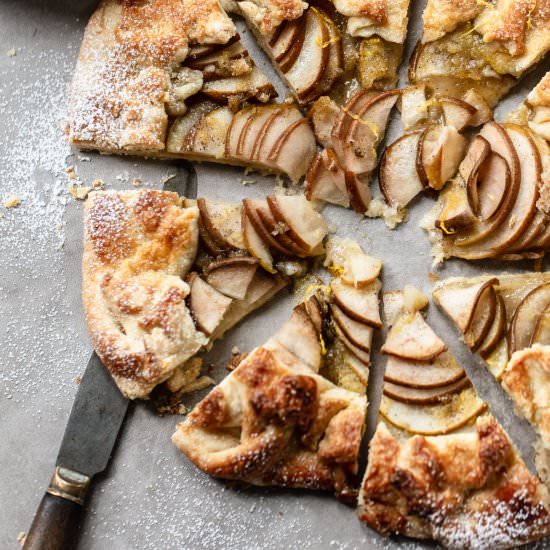Ginger pear crostata