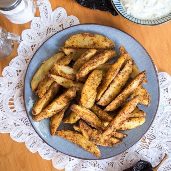 Spicy potato wedges