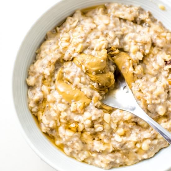 Simple Creamy Banana Oatmeal