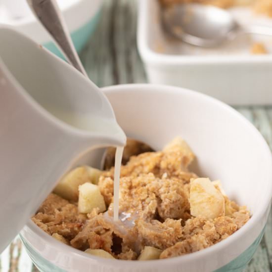 Baked Apple and Cinnamon Oats