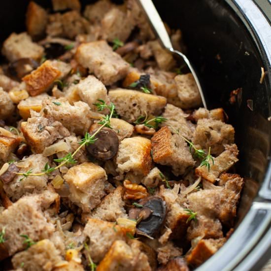 Slow Cooker Mushroom Stuffing