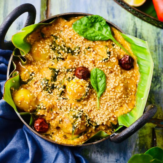 Vegan Potato Spinach Curry