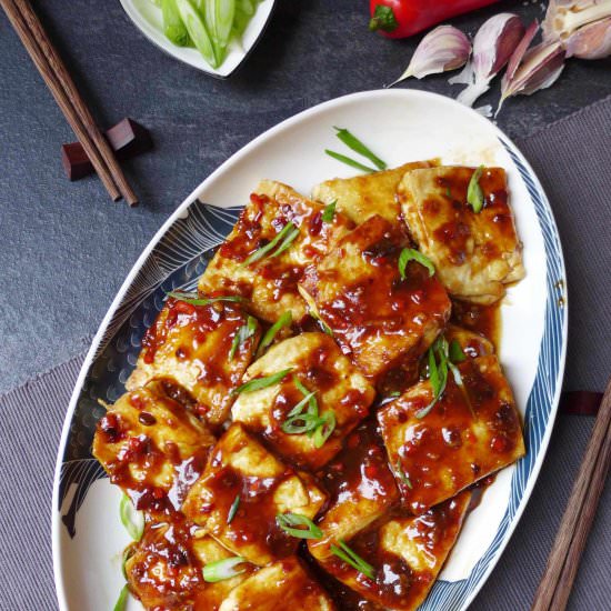 Pan fried tofu with garlic sauce