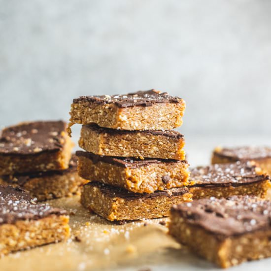 No-Bake Cashew Tahini Bars