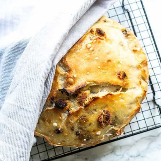 Cinnamon raisin bread