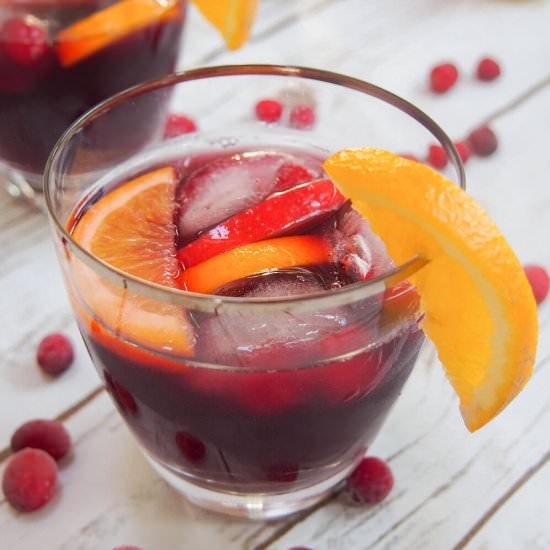 Cranberry sangria