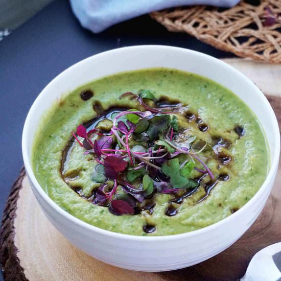 Creamy Vegan Broccoli Soup