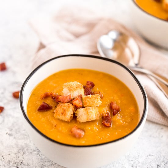 Butternut Squash and Apple Soup