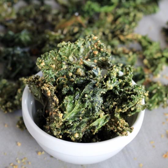 Vegan Cheesy Kale Chips