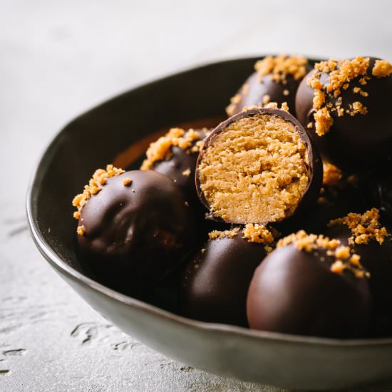 Pumpkin Pie Truffles