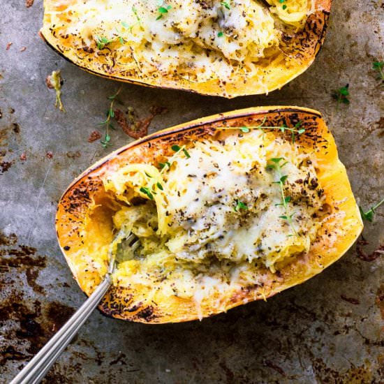 Cacio e Pepe Spaghetti Squash