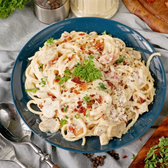 QUICK AND EASY CREAMY CARBONARA