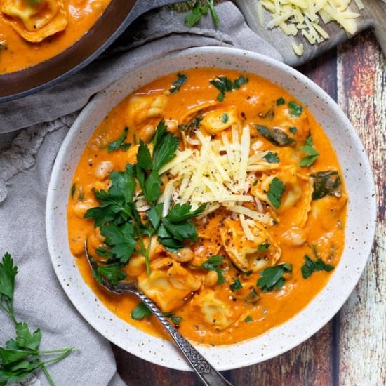 Creamy Tomato Tortellini Soup