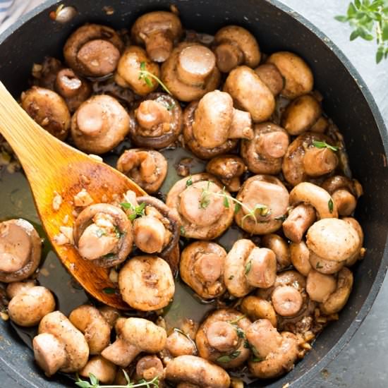 Garlic butter thyme sauteed mushroom