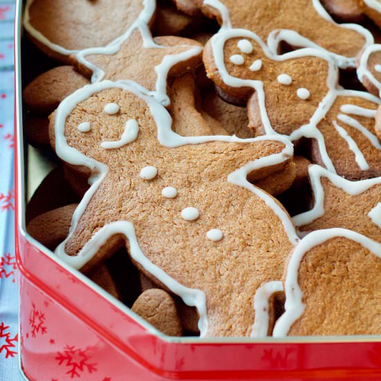 Easy Chocolate Gingerbread Biscuits