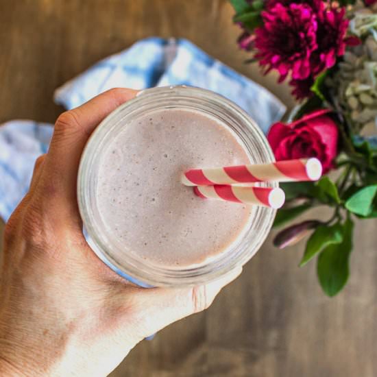 Banana, Hemp & Strawberry Smoothie