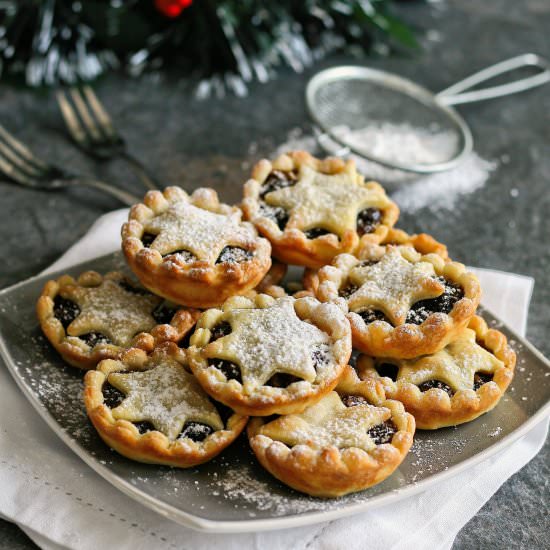 Star topped mince pies
