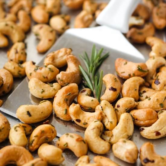 Rosemary Cashews