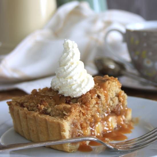 Apple Caramel Crumble Tart