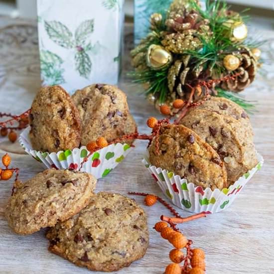 Keto Chocolate Chip Pecan Cookies