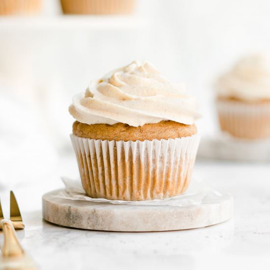 Healthy Eggnog Cupcakes