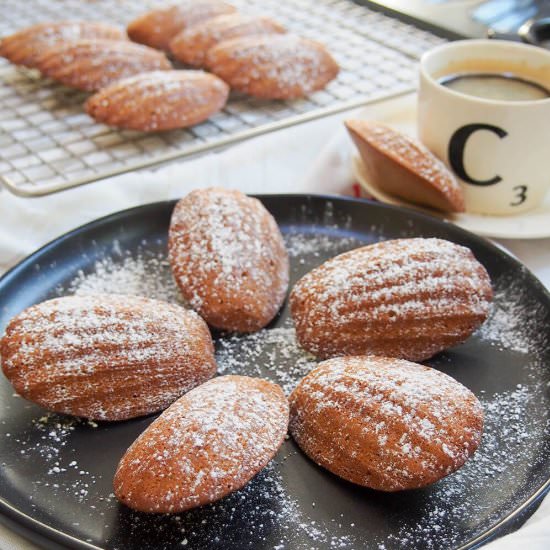 Gingerbread madeleines